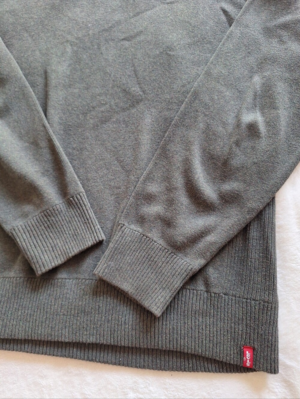 Levi's Men's 100% Cotton Crewneck Sweater Dark Forest Green Ribbed Trim Size XL - Picture 2 of 8